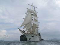 Star Flyer under sail