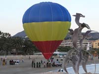 Three Kings in balloon
